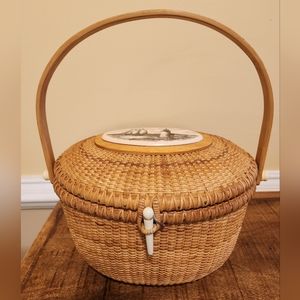Nantucket Basket signed by L Layden